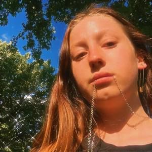 Meet your Posher, Livia